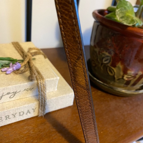 Fossil Leather Crossbody purse - Picture 10 of 16